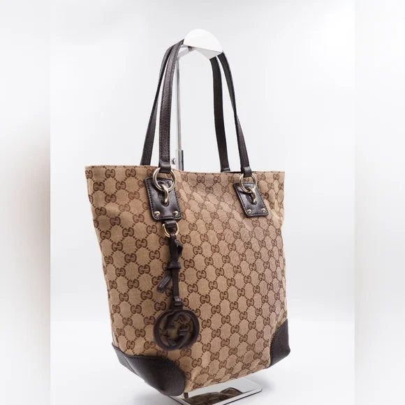 ❌️❌️SOLD❌️❌️BX19 💕 Gucci GG Canvas Interlocking Charm Tote - Picture 3 of 14